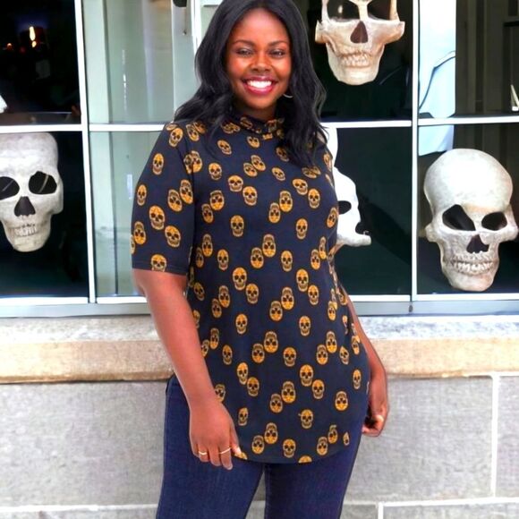 NWT TORRID Super Soft SKULL Graphic 3/4 Sleeve Turtle Neck Tunic - Picture 1 of 16